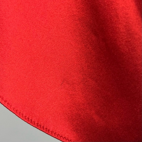 NEW CINQ A SEPT RED DRAPED SILK TOP - Picture 5 of 8